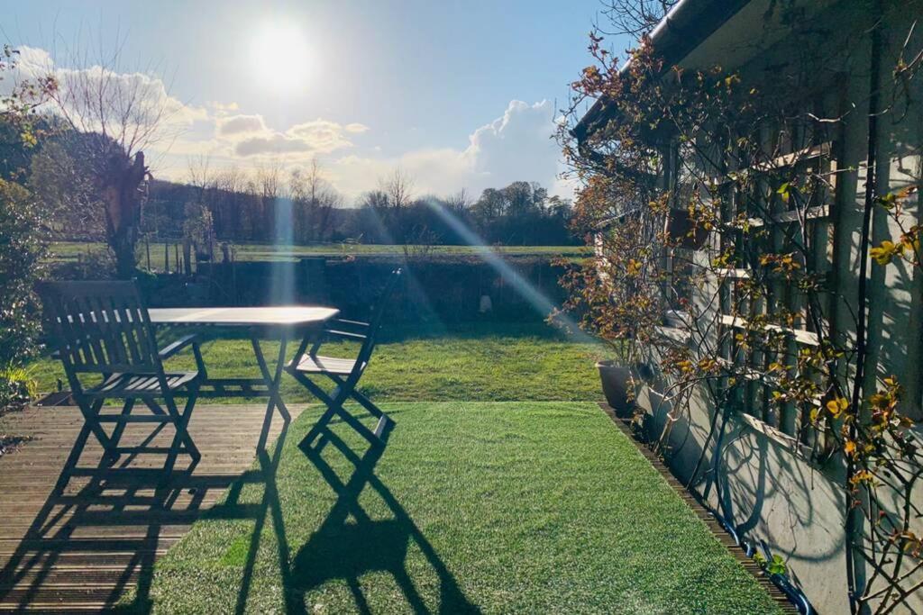הוילה בקסטון Spacious With Spectacular Views And Private Garden מראה חיצוני תמונה